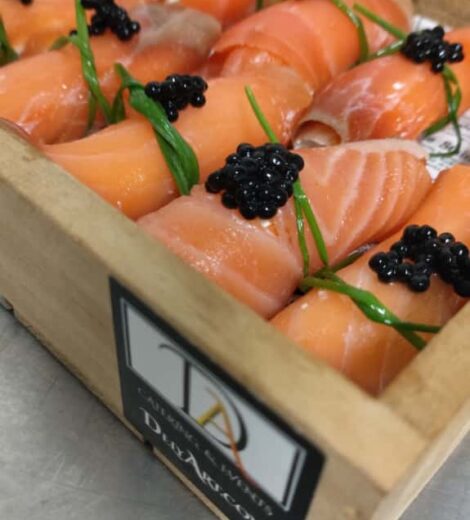 Canelón de salmón y cremoso a las finas hierbas