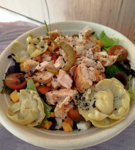 Ensalada XL con pollo marinado